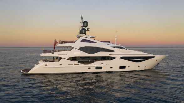 40m motor yacht Sonishi for charter