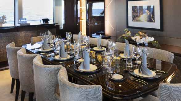 40m motor yacht Sonishi for charter