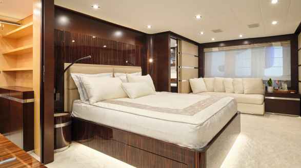36.9m motor yacht Hakuna Matata for charter - master suite