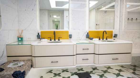 Khalilah 50m Palmer Johnson master suite bathroom