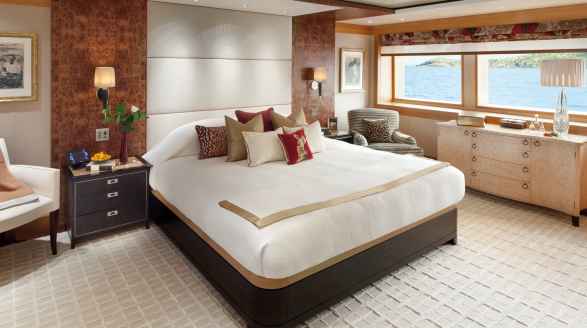 63m motor yacht Lady Britt for charter - master suite