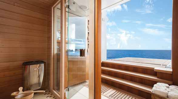 63m motor yacht Lady Britt for charter