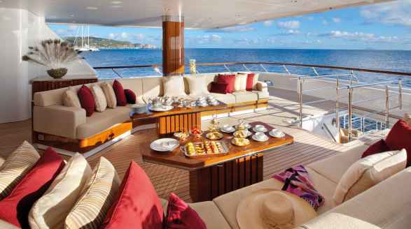 63m motor yacht Lady Britt for charter - main deck seating