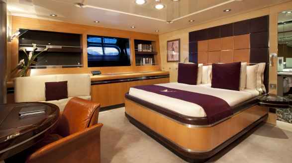 88m Maltese Falcon sailing yacht for charter - master suite 