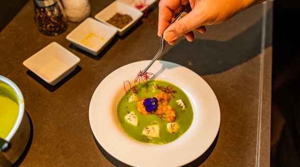 Noor II, 31.1m charter yacht