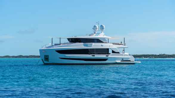 Rio, 27m charter yacht