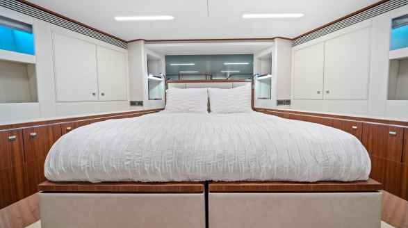 Rio, 27m charter yacht