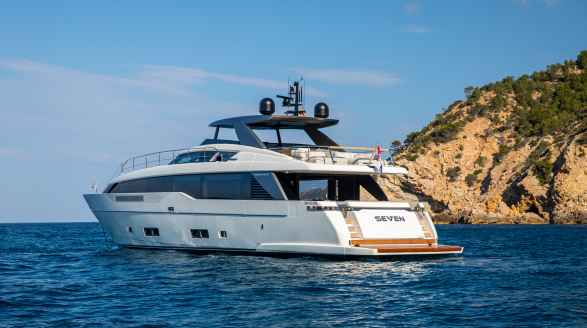 SEVEN, 27.6m charter yacht