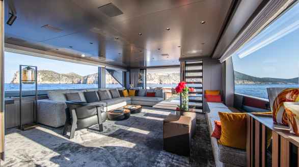 SEVEN, 27.6m charter yacht