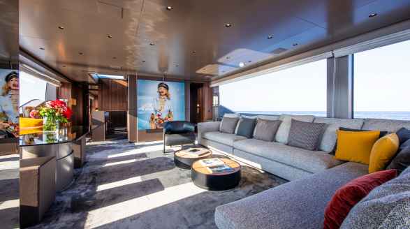 SEVEN, 27.6m charter yacht