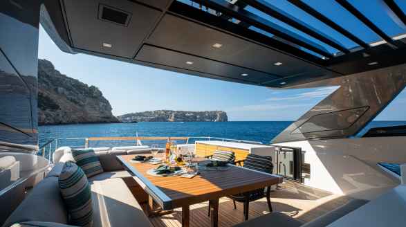 SEVEN, 27.6m charter yacht