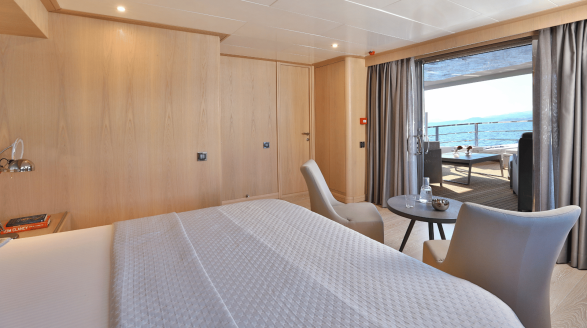 Ukiel, 26m charter yacht