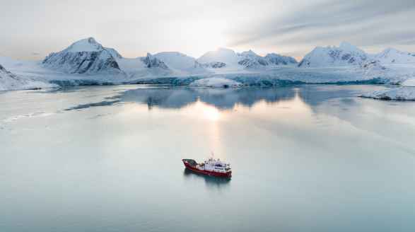 Vikingfjord, 41.8m charter yacht