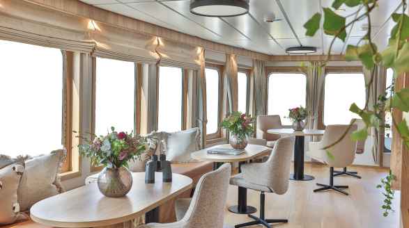 Vikingfjord, 41.8m charter yacht