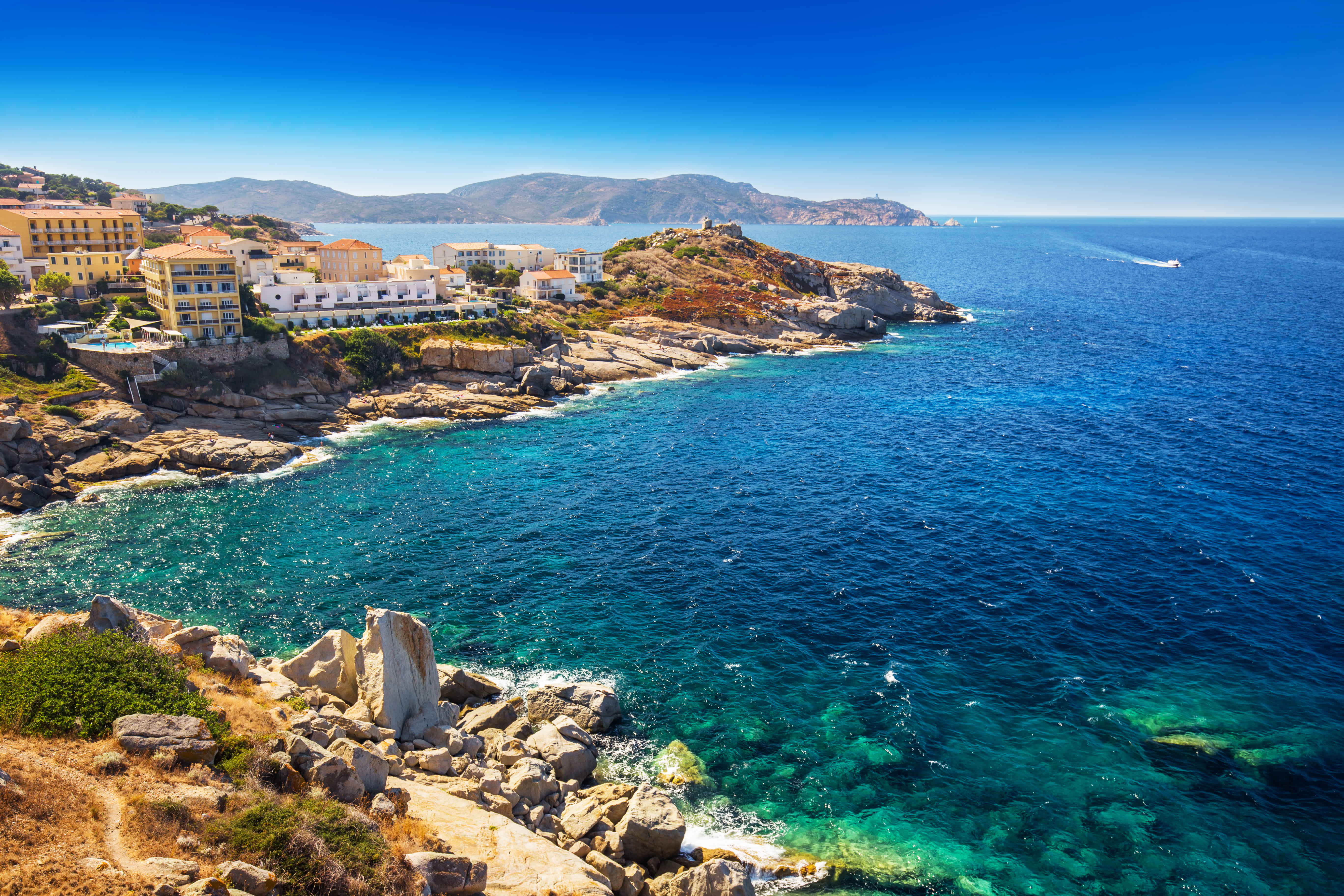 Yacht charter Girolata Bay, Corsica