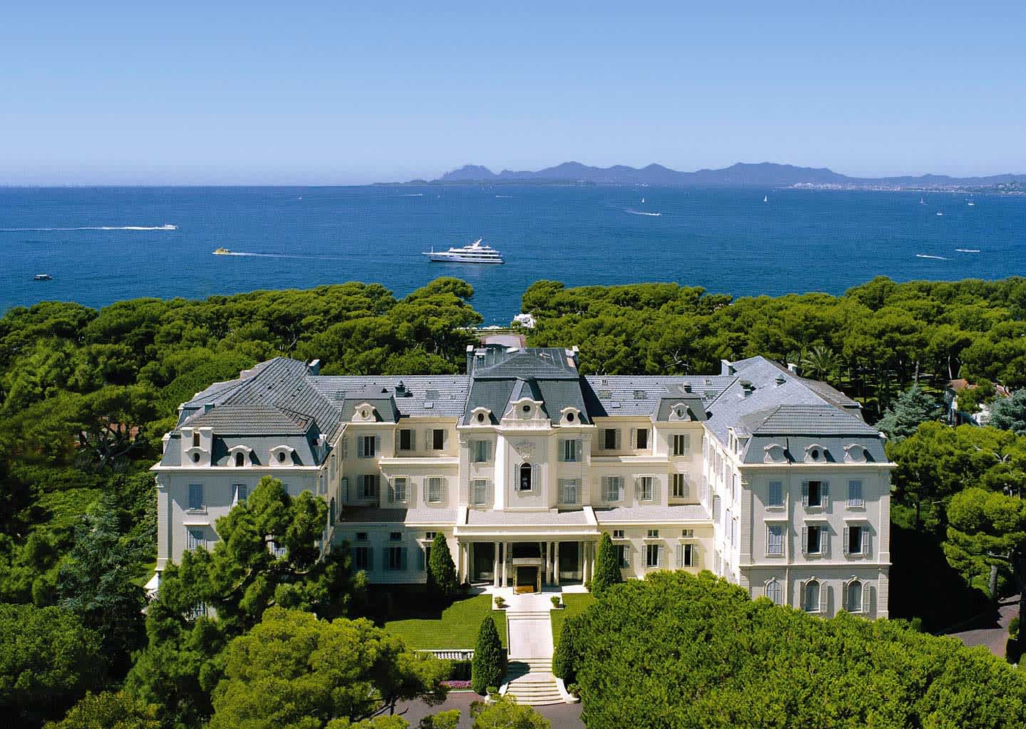 Superyacht Charter Cap d’Antibes