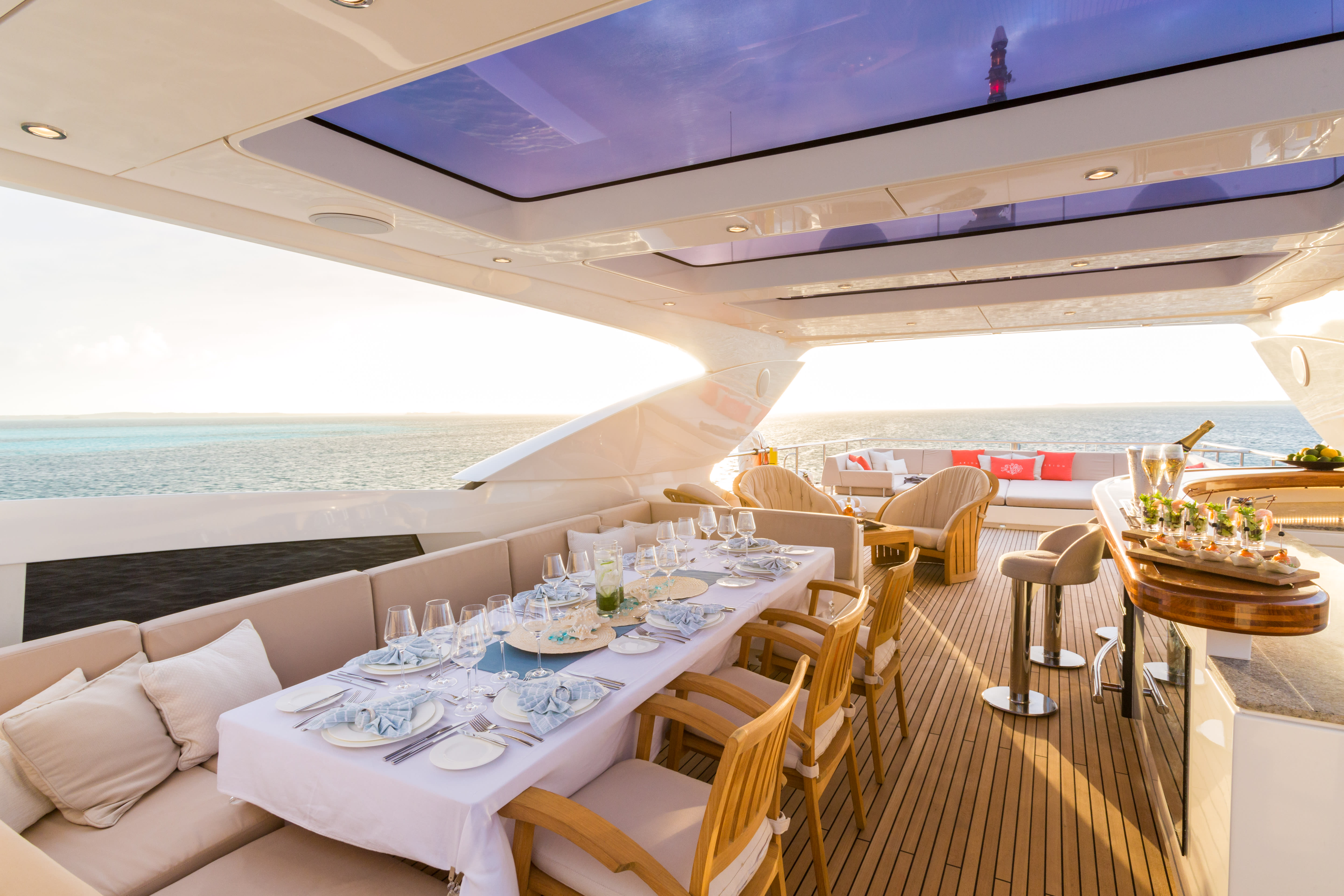 ARION Deck. - Couch Yachts for Charter - YPI