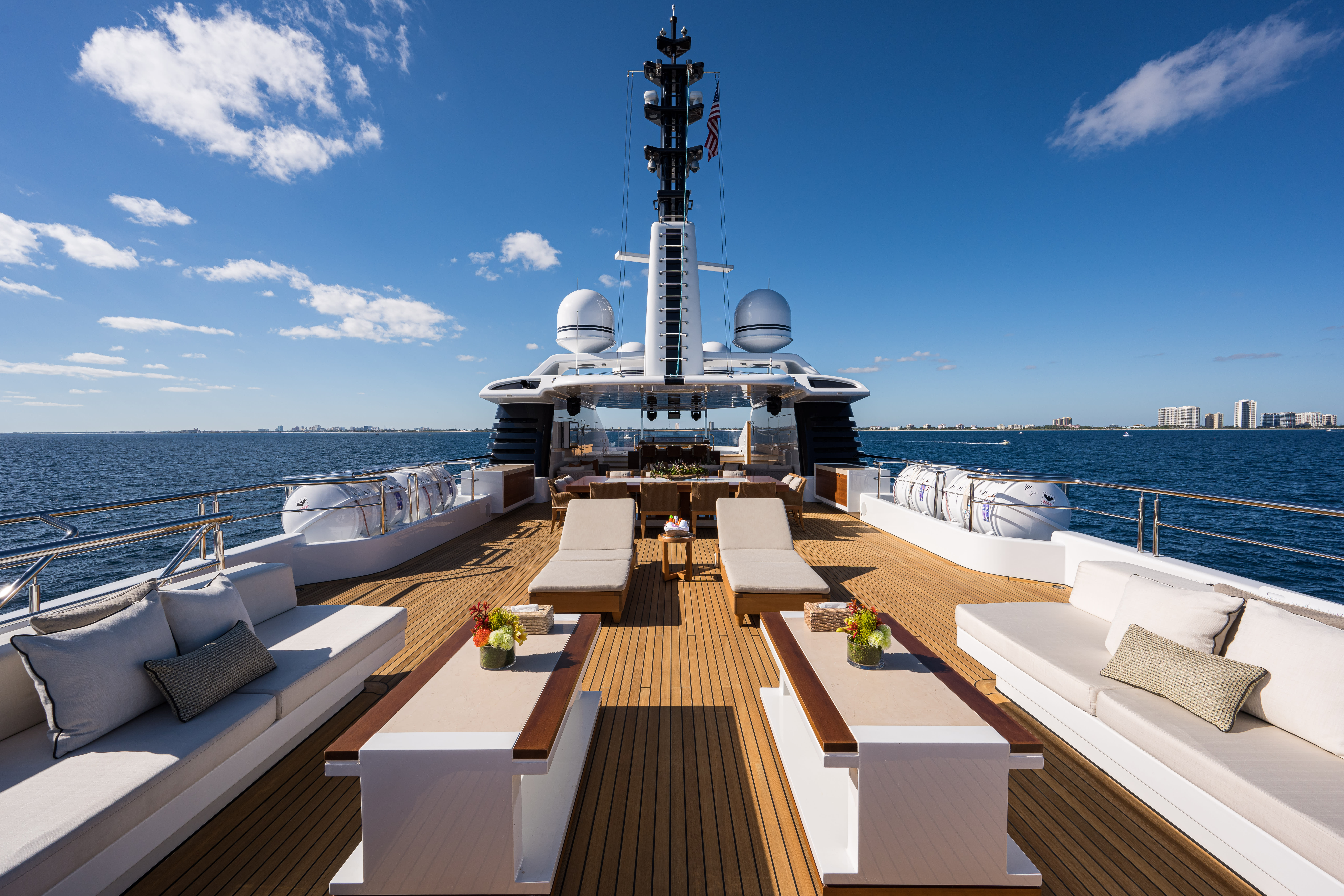 QUANTUM OF SOLACE Sun Deck - Turquoise Yacht for Sale and Charter - YPI