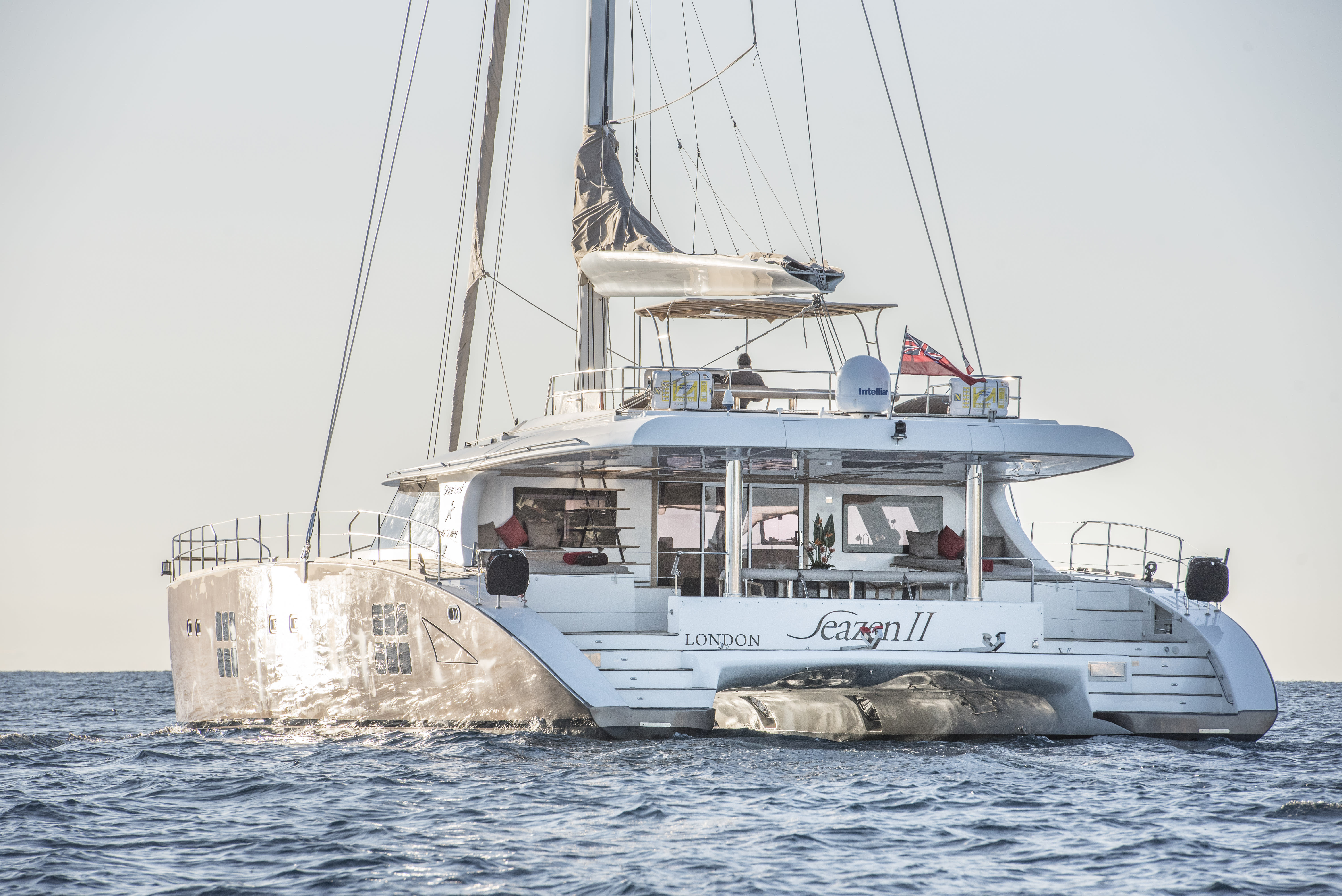 Seazen II - Sunreef yacht charter - YPI