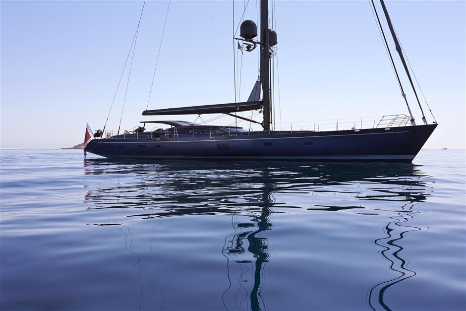 121ft (37m) Fitzroy sailing yacht sloop MOONBIRD