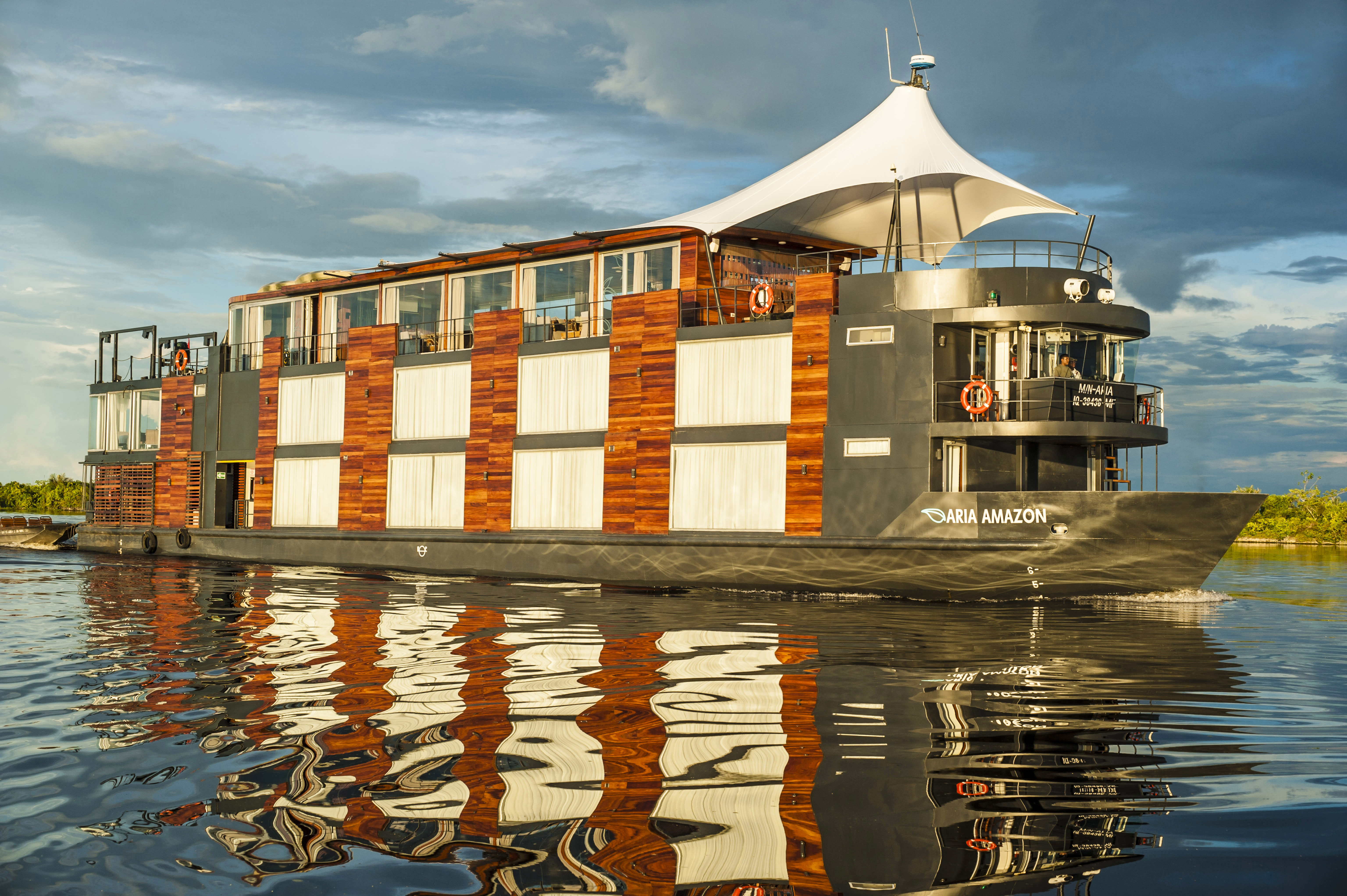 45m yacht Aria Amazon for charter