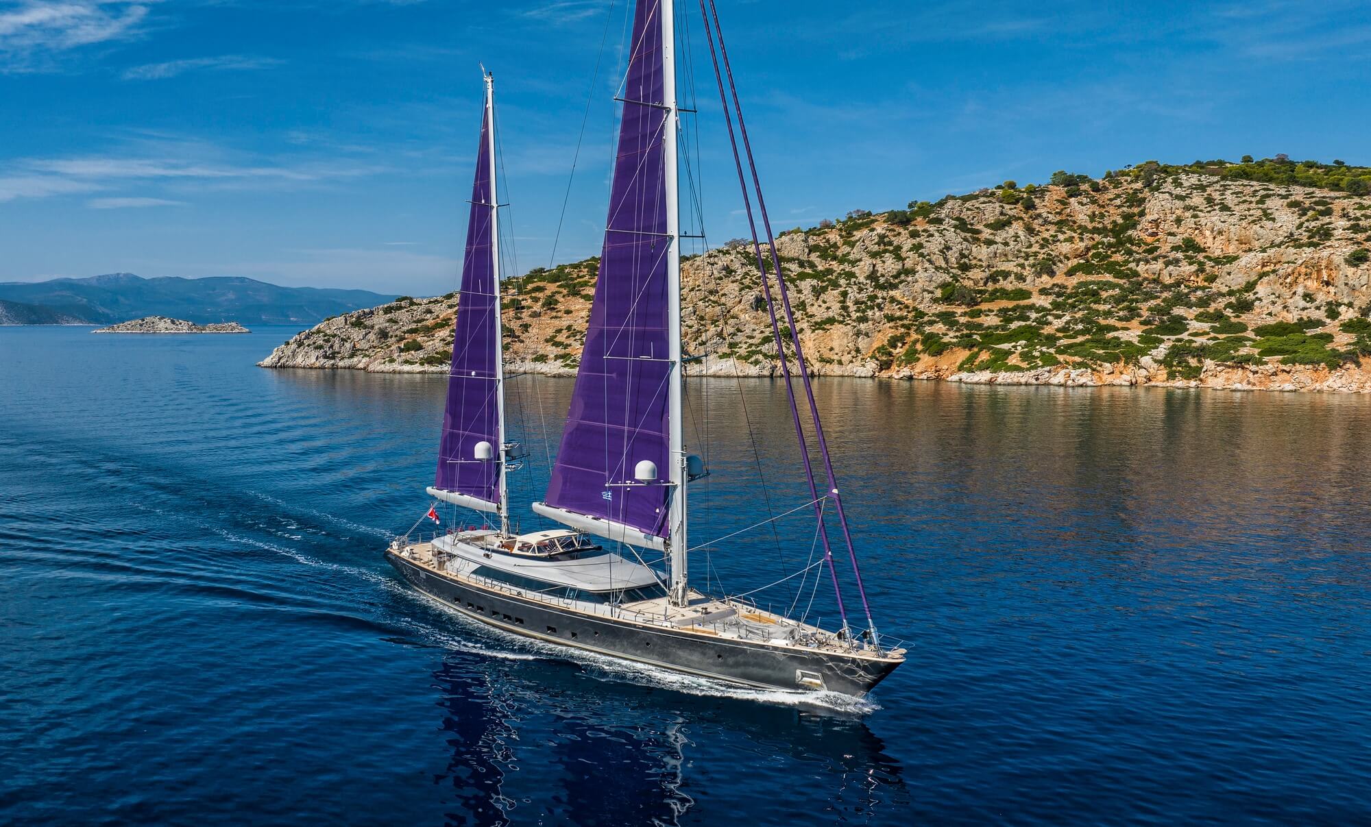 Baracuda Valletta, 50m charter yacht