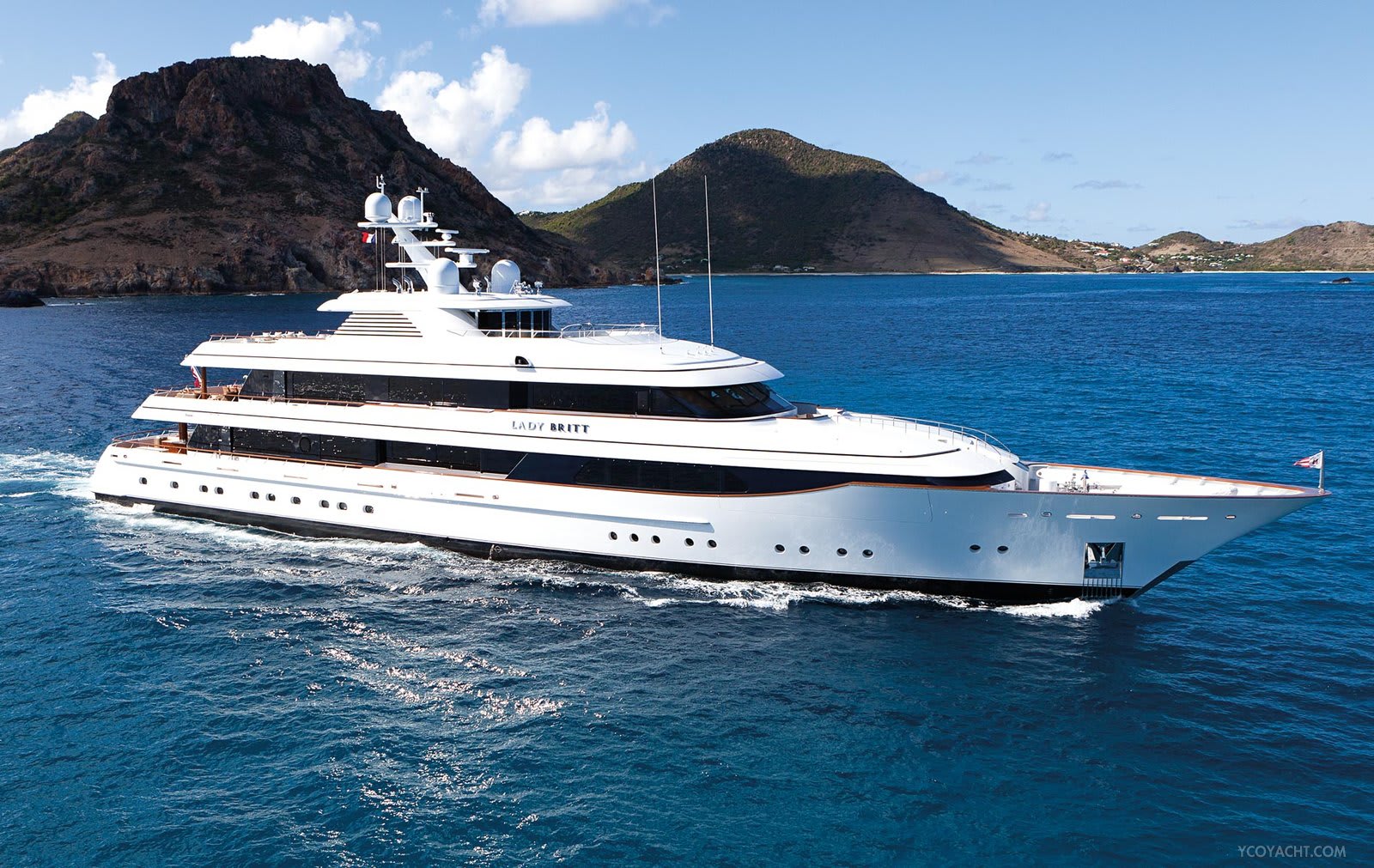 63m motor yacht Lady Britt for charter