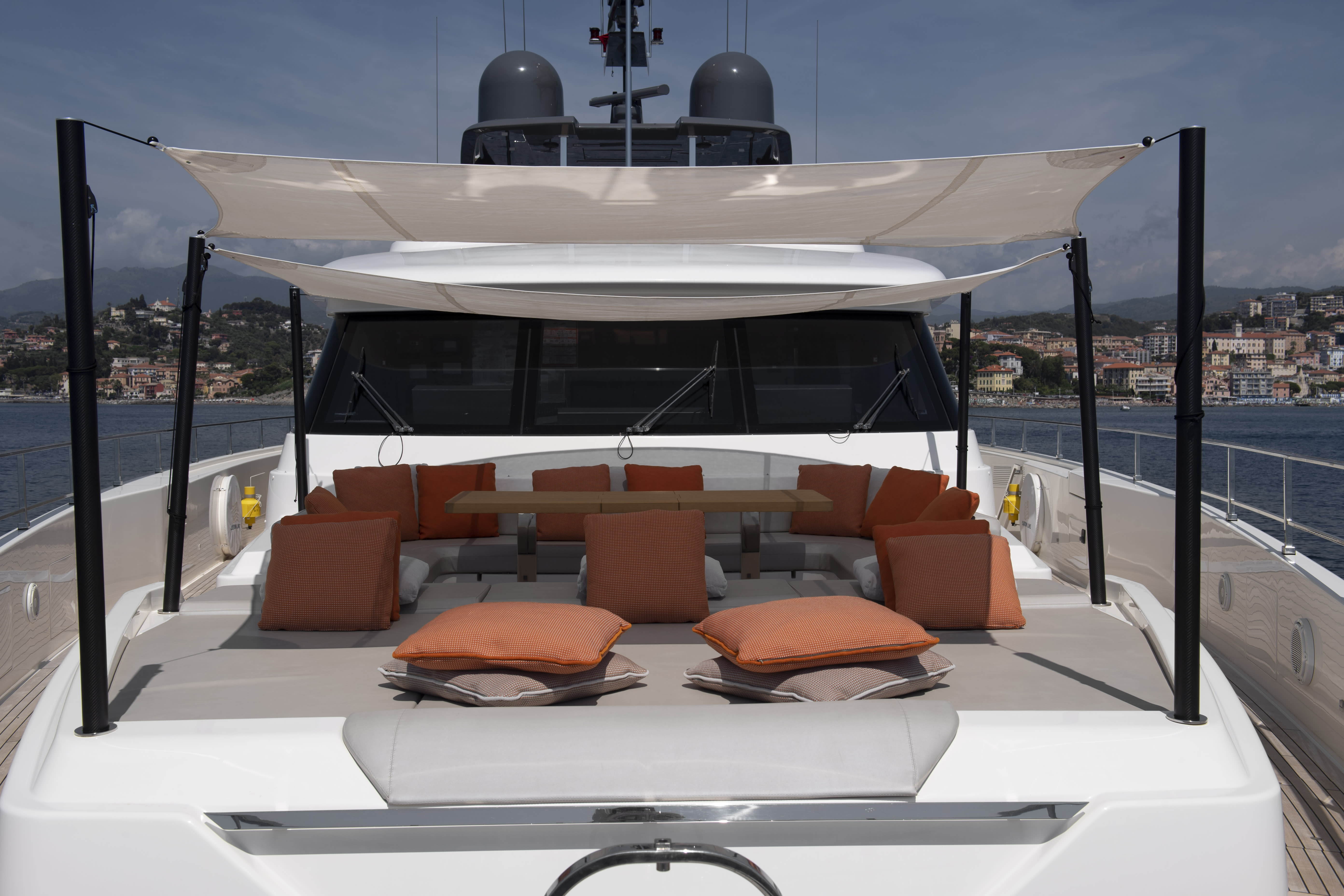 MARIA THERESA Sunpads - Ferretti Yachts for Charter - YPI