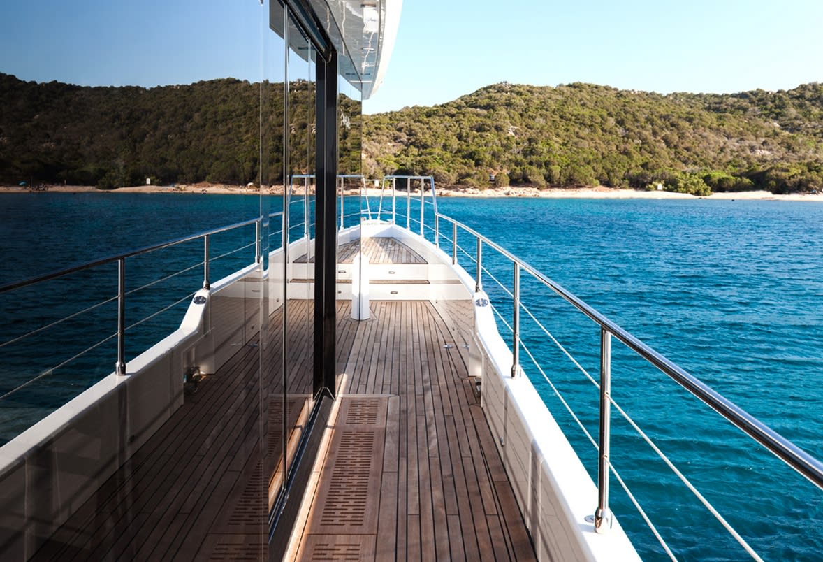 Mayrilou Deck - Perini Navi Yacht Charter - YPI