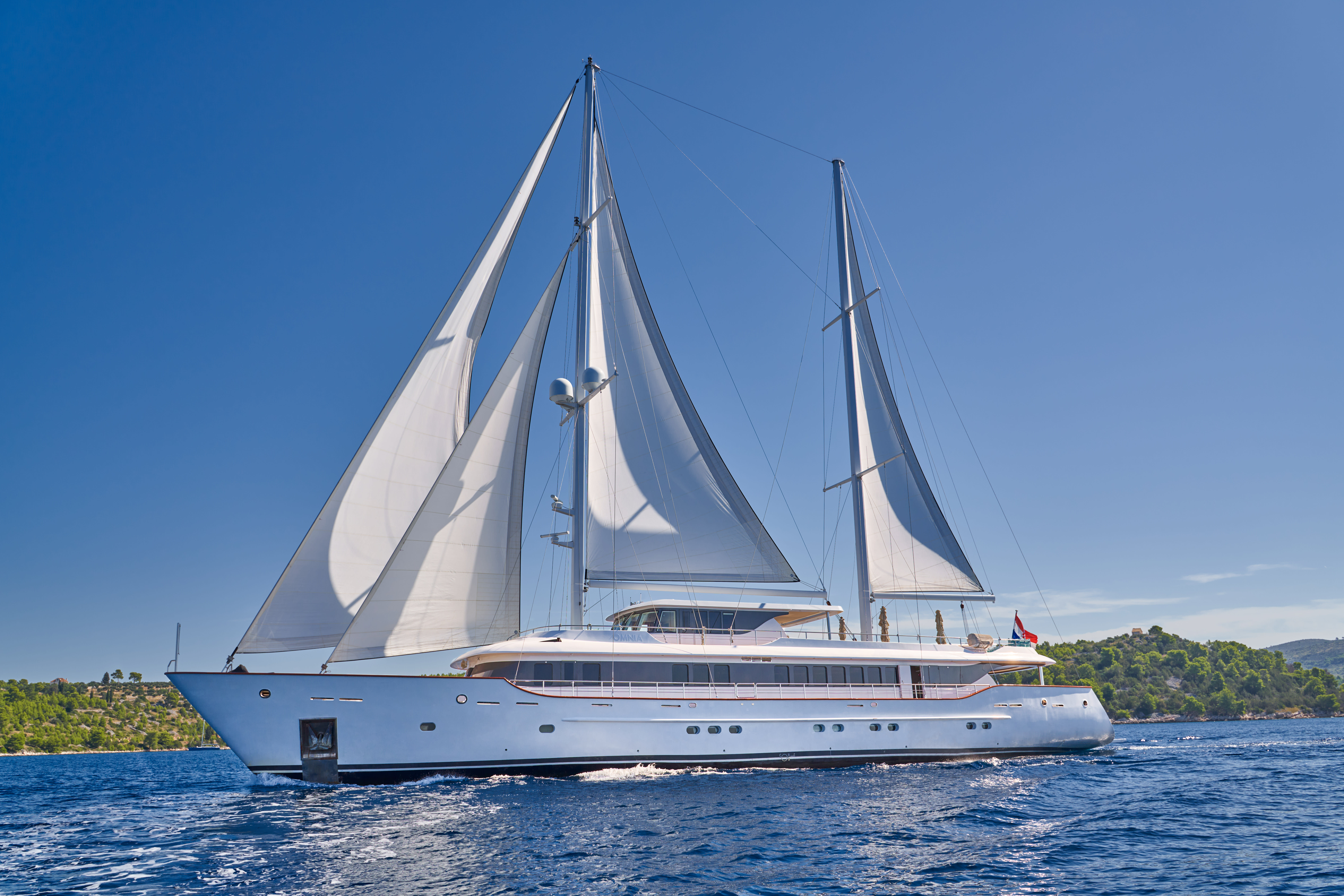 Omnia, 46m charter yacht
