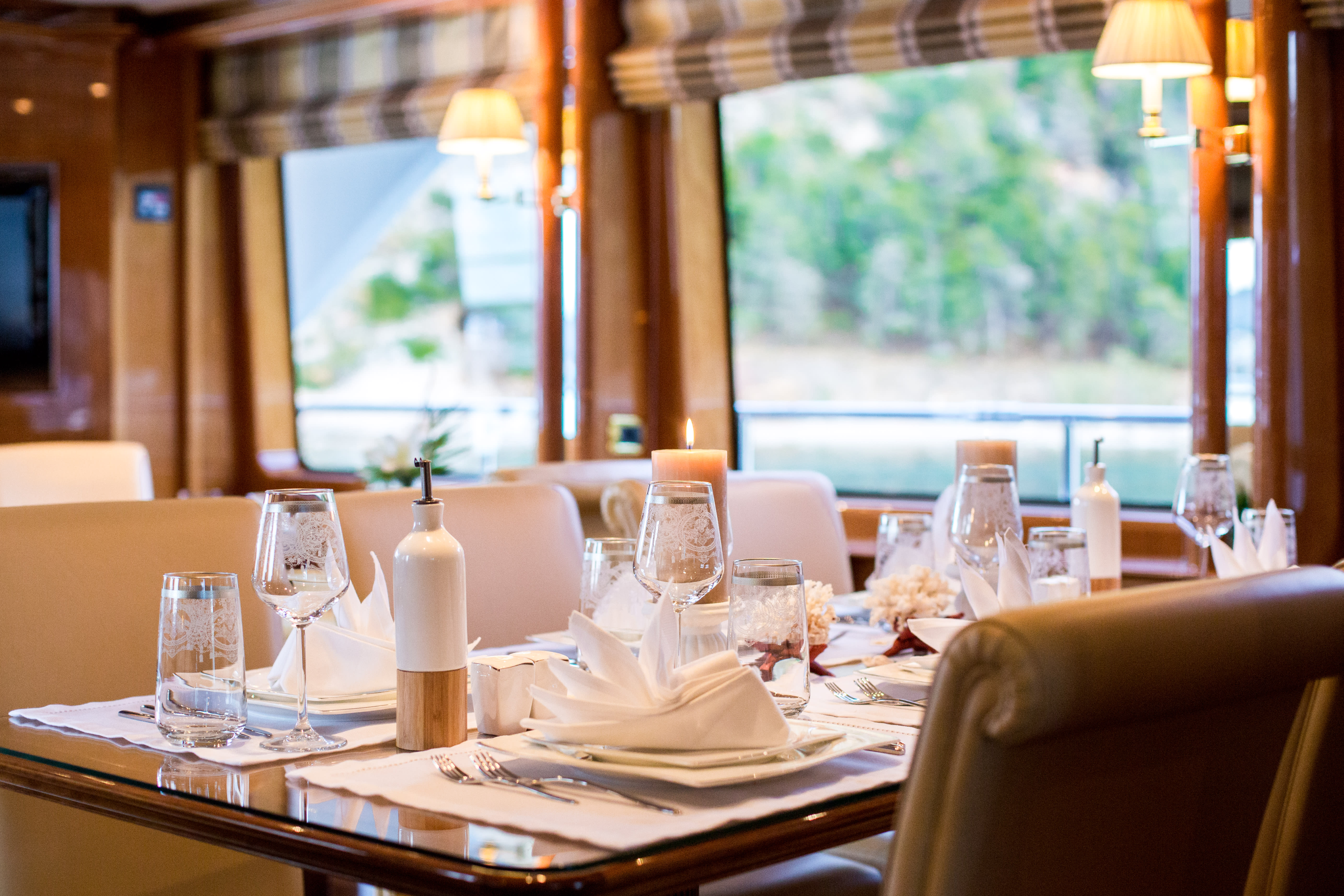 Rebecca V, 25.8m charter yacht - dining table