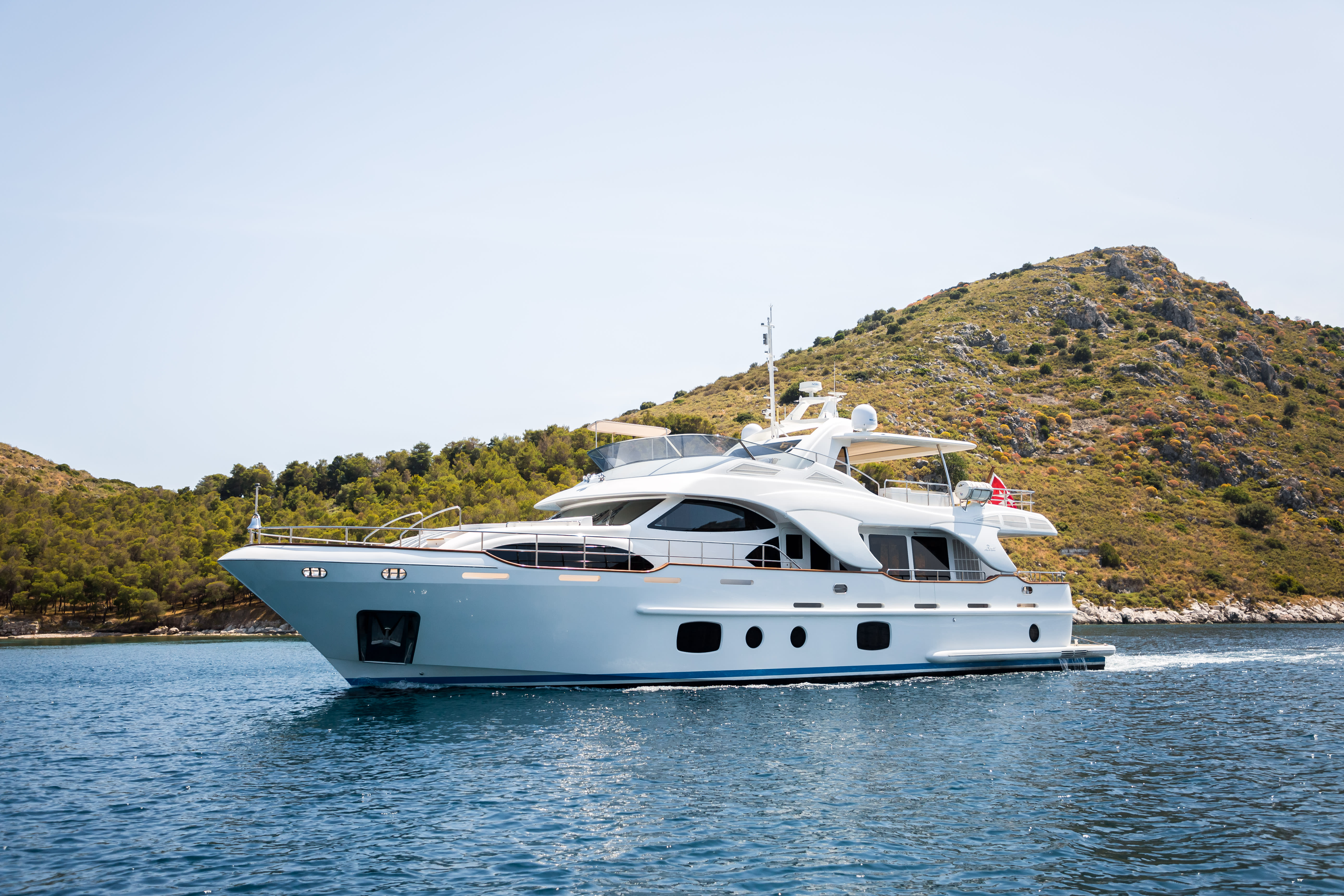 Rebecca V, 25.8m charter yacht