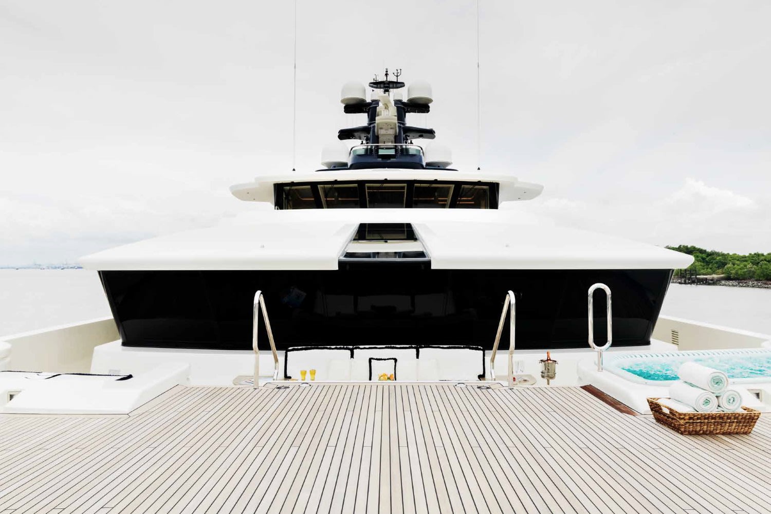 how much does a super yacht cost to buy