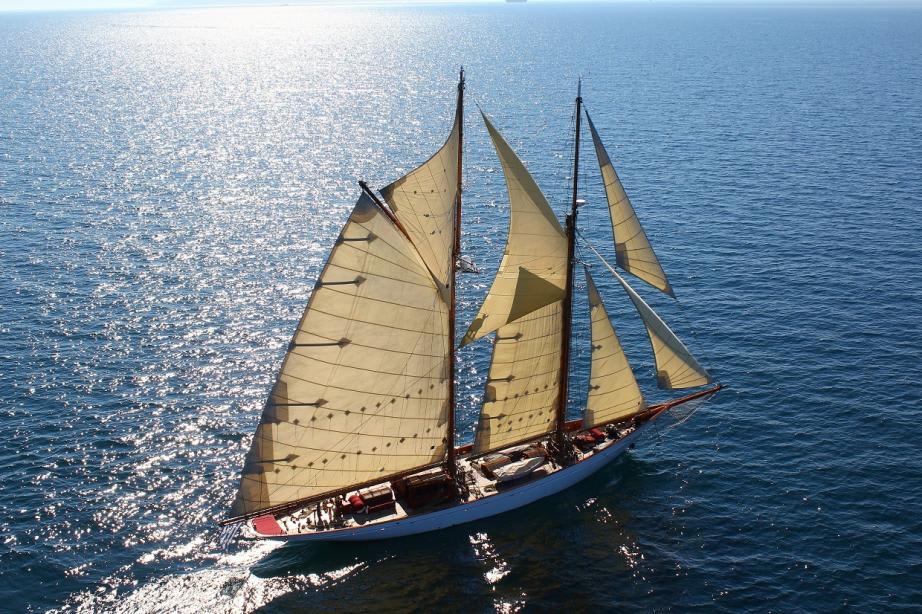 classic sailing yachts for charter