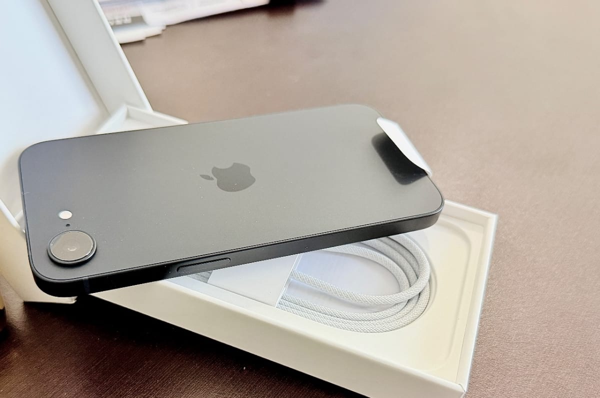 iPhone 16e 128GB Nuevo Sellado — foto 3