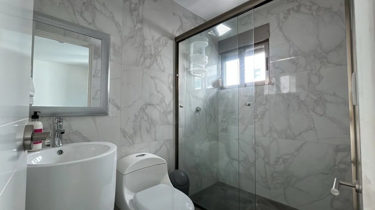 Hermoso departamento con vista al mar recien remodelado 3rec — foto 25