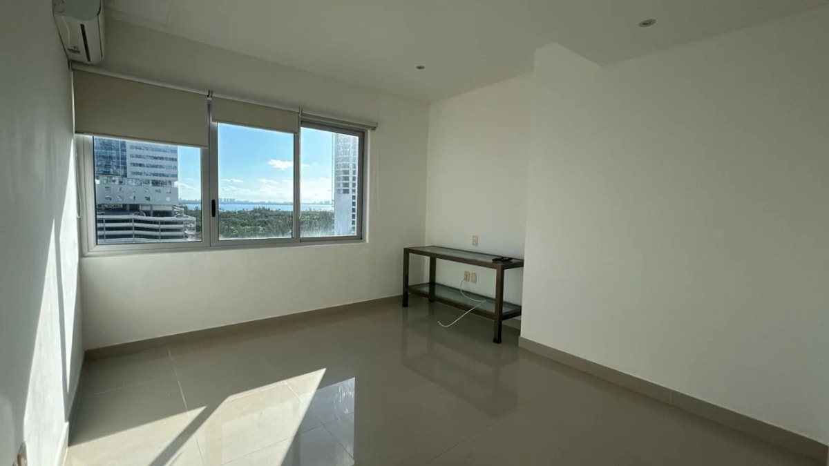 Departamento en venta en Cancún, 2 Rec. 2 Baños — foto 6