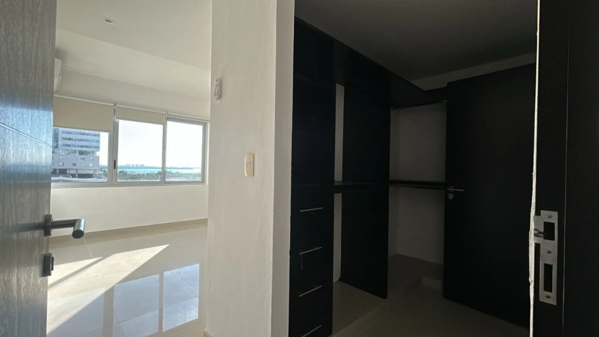 Departamento en venta en Cancún, 2 Rec. 2 Baños — foto 9