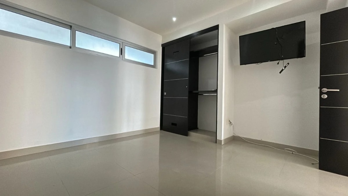 Departamento en venta en Cancún, 2 Rec. 2 Baños — foto 13