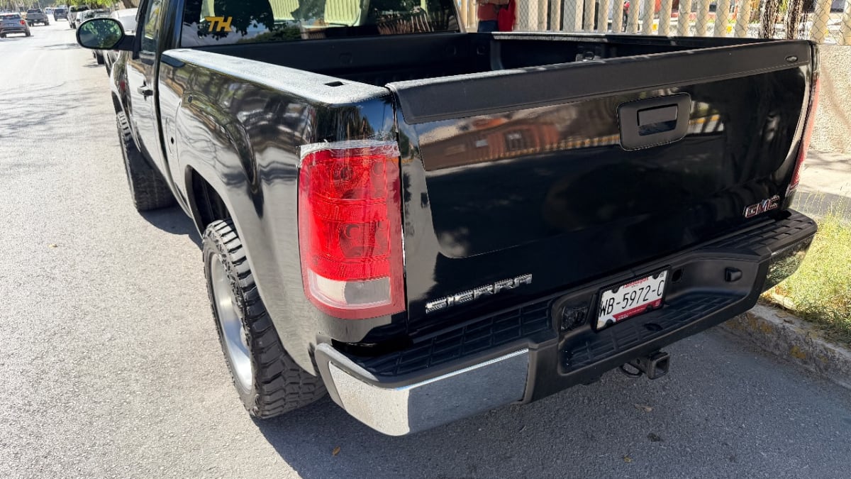 GMC Sierra 2008 Cabina Automática con Rines R20 — foto 3