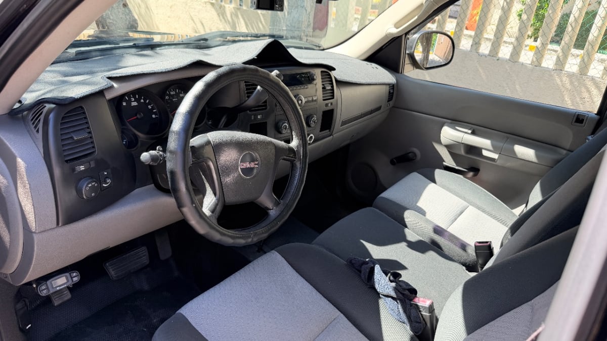 GMC Sierra 2008 Cabina Automática con Rines R20 — foto 4