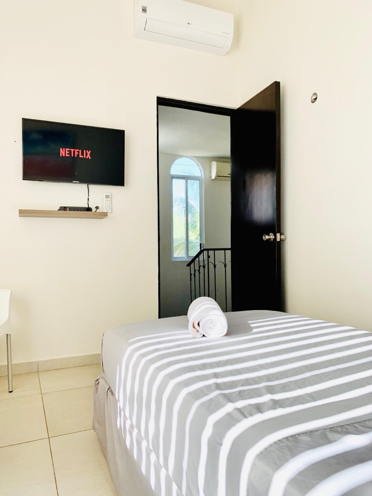 Casa 4 Recámaras 3 Baños en Cancún, Frente a Plaza — foto 10