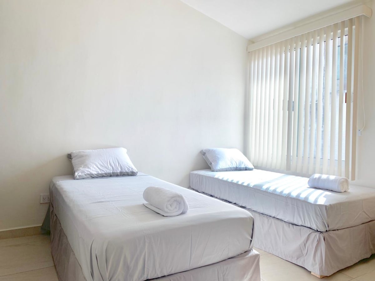 Casa 4 Recámaras 3 Baños en Cancún, Frente a Plaza — foto 11