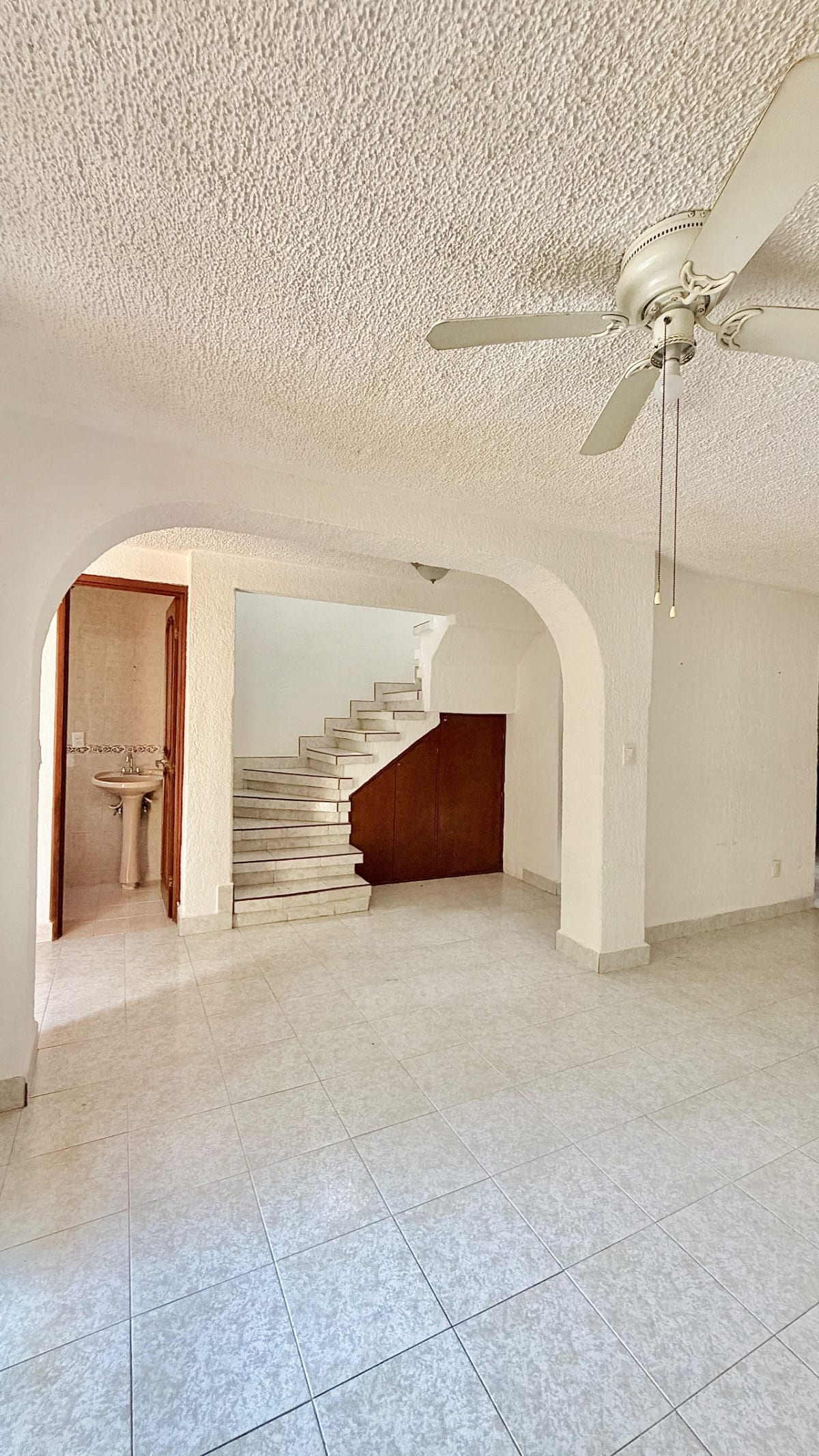 Casa en Renta frente Plaza las Américas, 3 Rec 4B + Alberca — foto 5