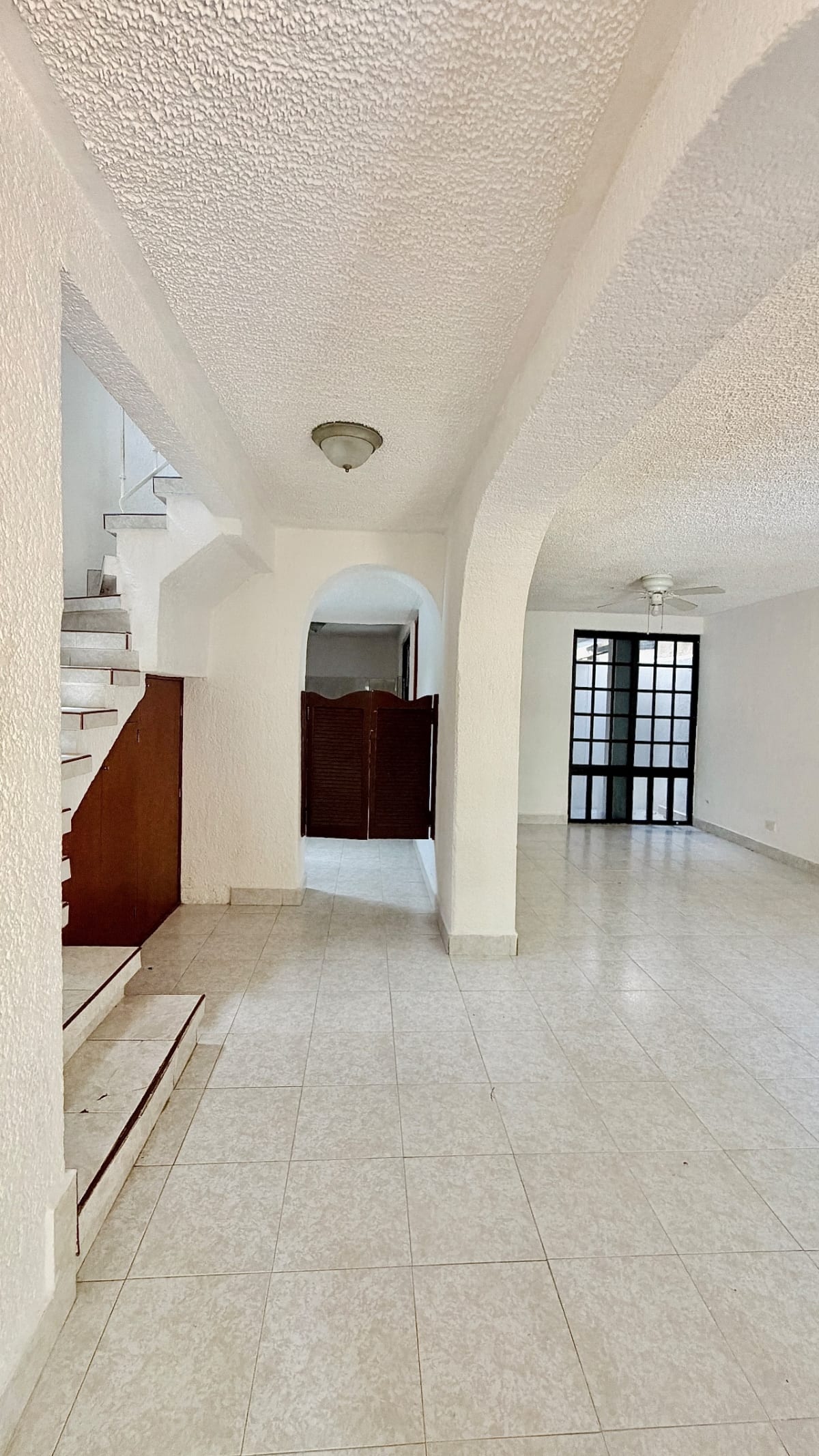 Casa en Renta frente Plaza las Américas, 3 Rec 4B + Alberca — foto 3