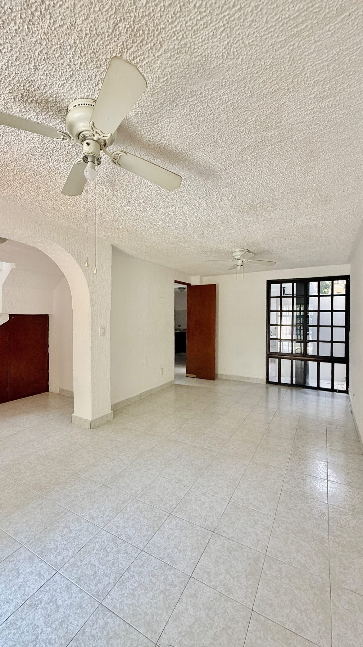 Casa en Renta frente Plaza las Américas, 3 Rec 4B + Alberca — foto 4