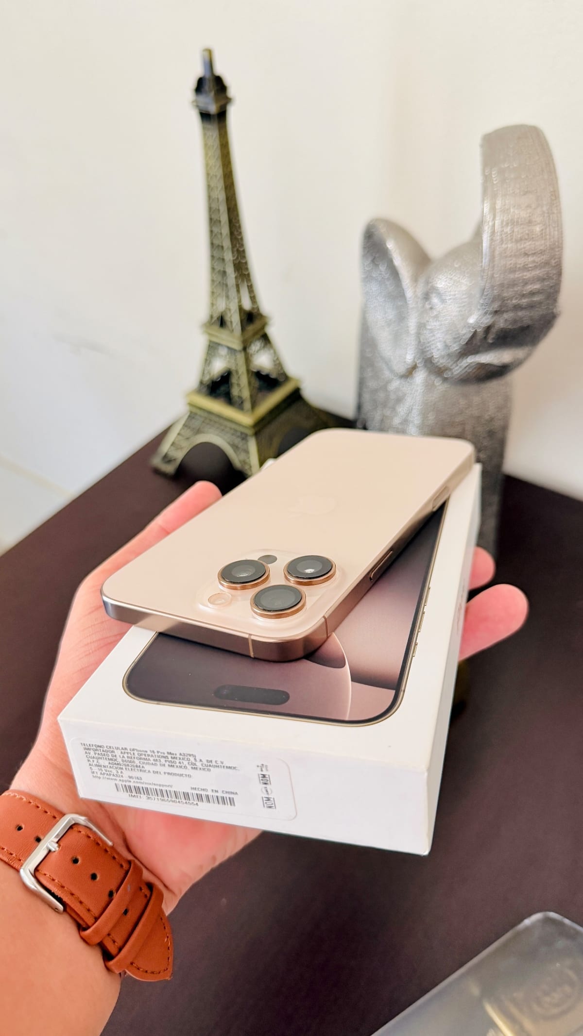 iPhone 16 Pro Max 512GB Libre SIM Físico + En Cancún — foto 3