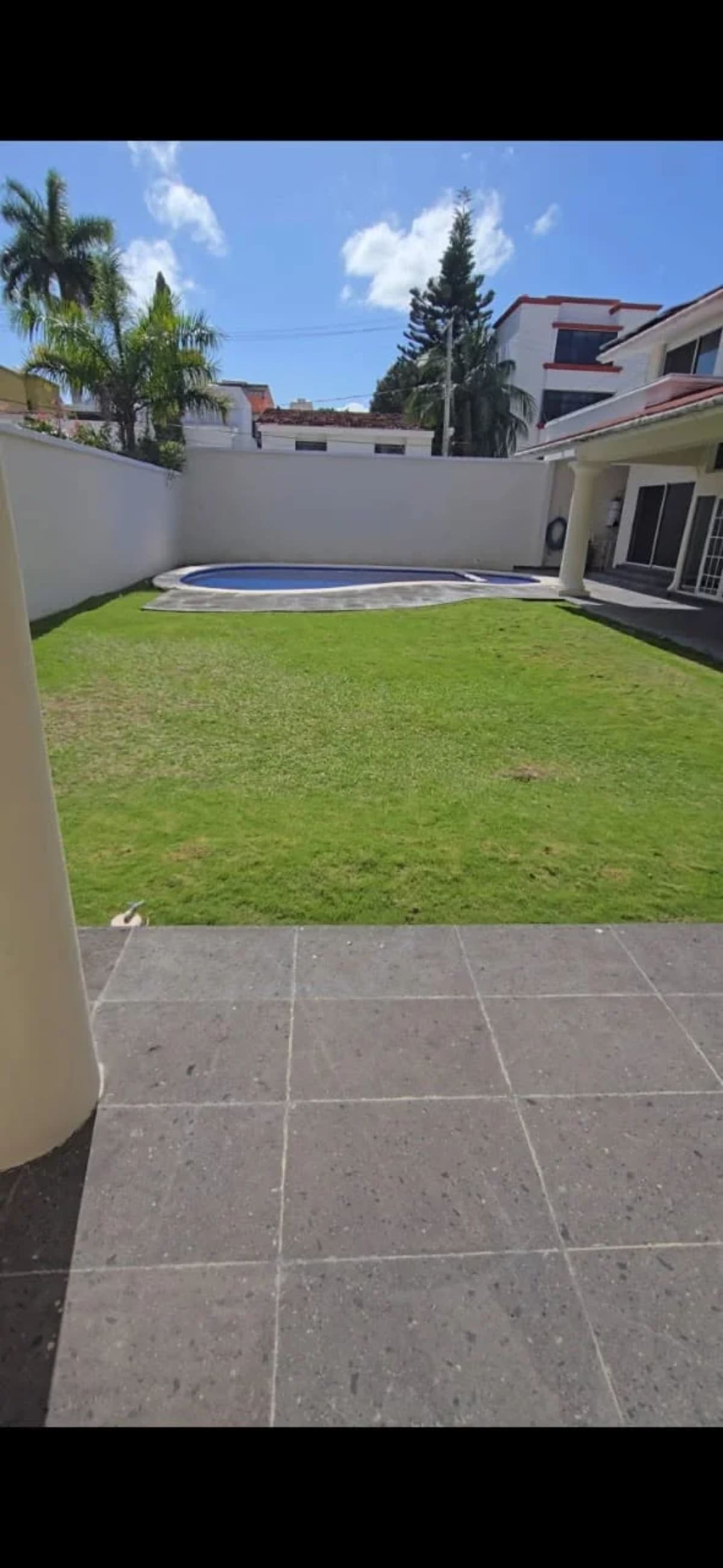 Casa en Venta en Cancún de 2 pisos con alberca — foto 4