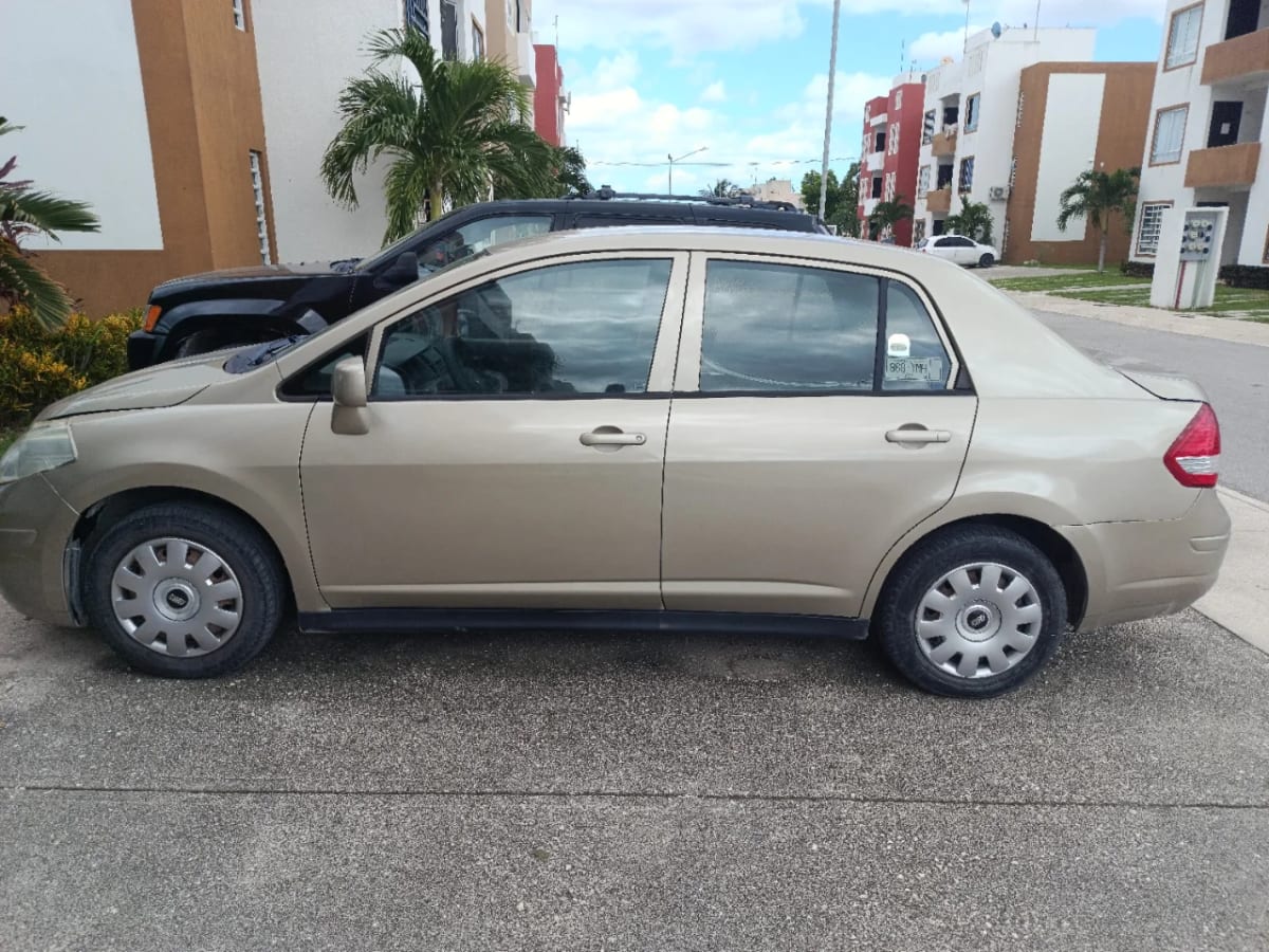 Tida sedan, Comfort T/A, 4 puertas modelo 2012 — foto 2