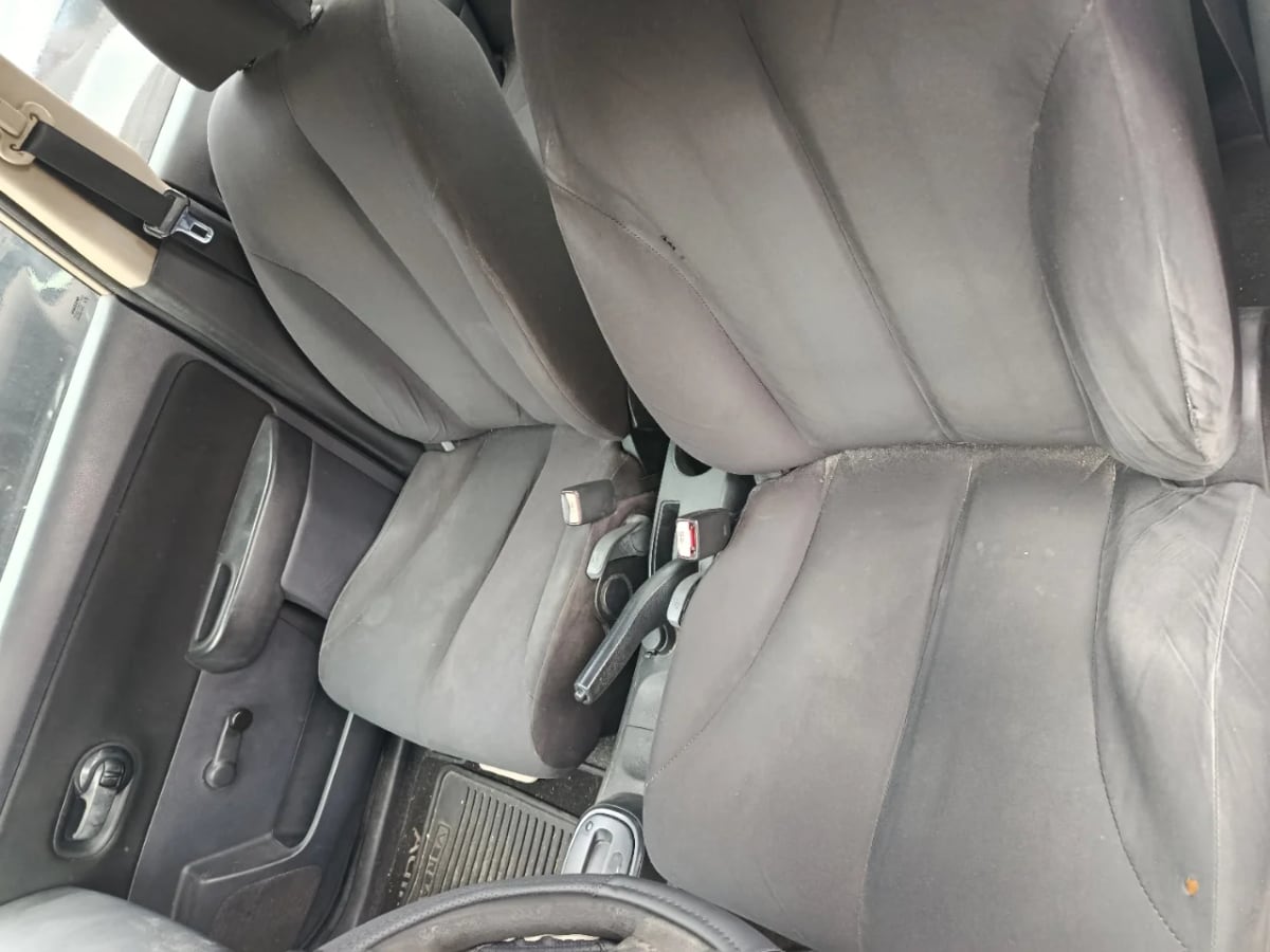 Tida sedan, Comfort T/A, 4 puertas modelo 2012 — foto 4